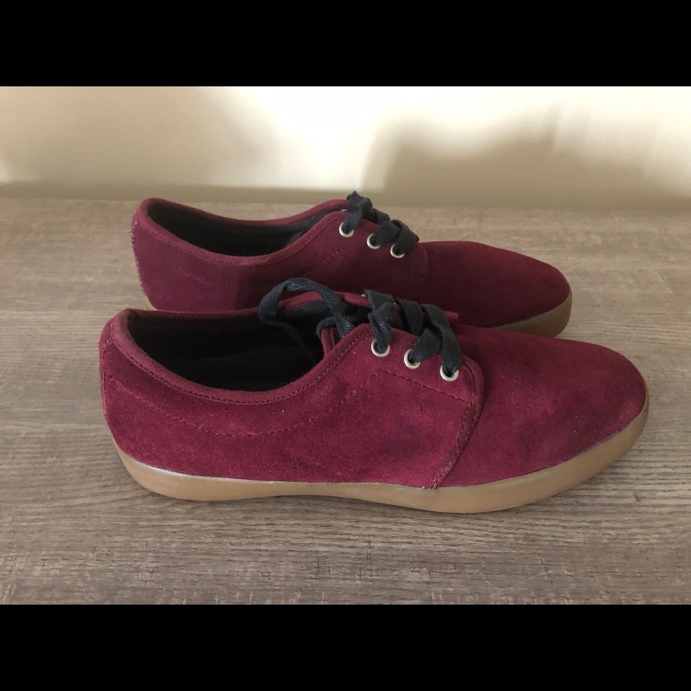 Dekline men’s shoes